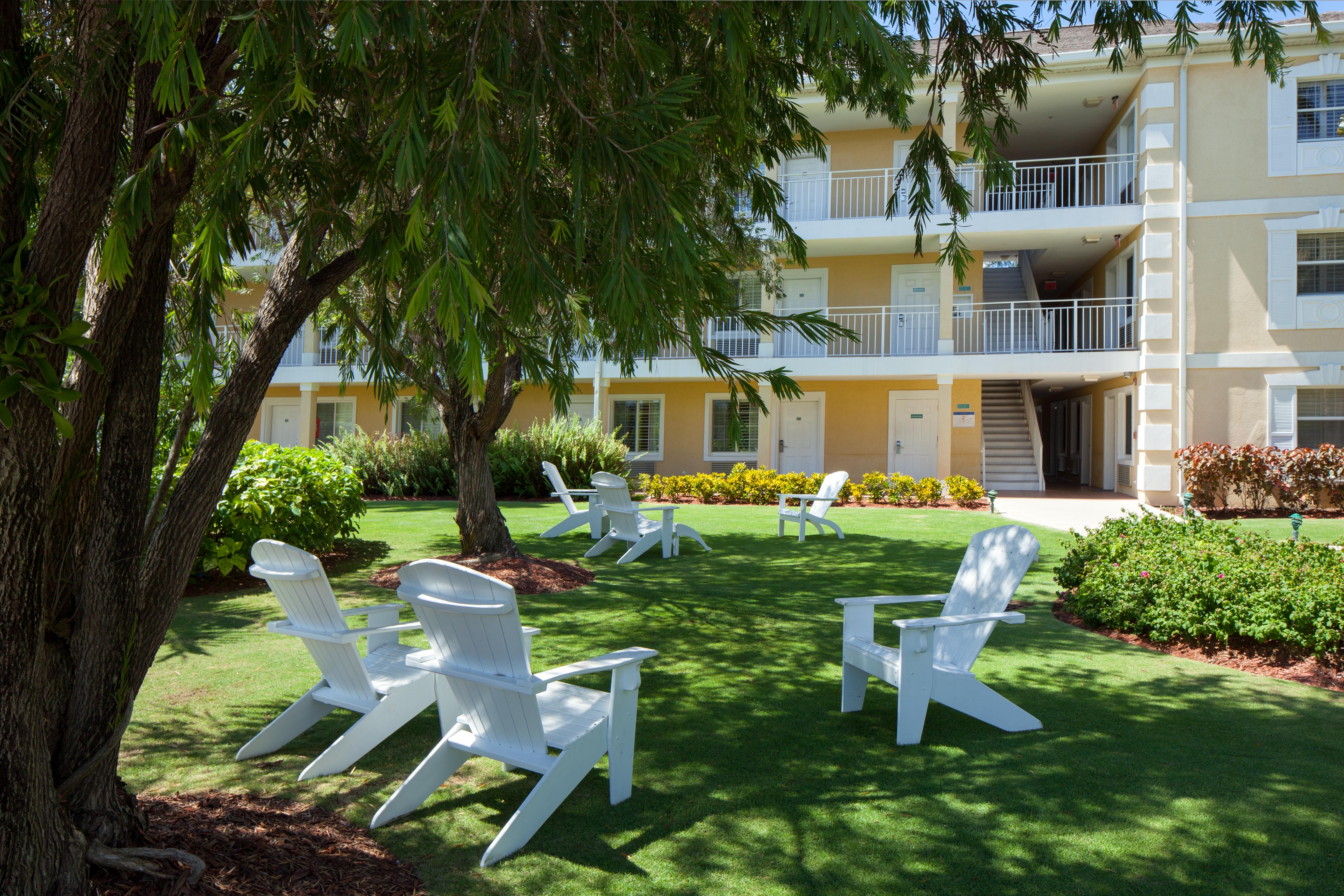 Sunshine Suites Resort West Bay Exteriér fotografie