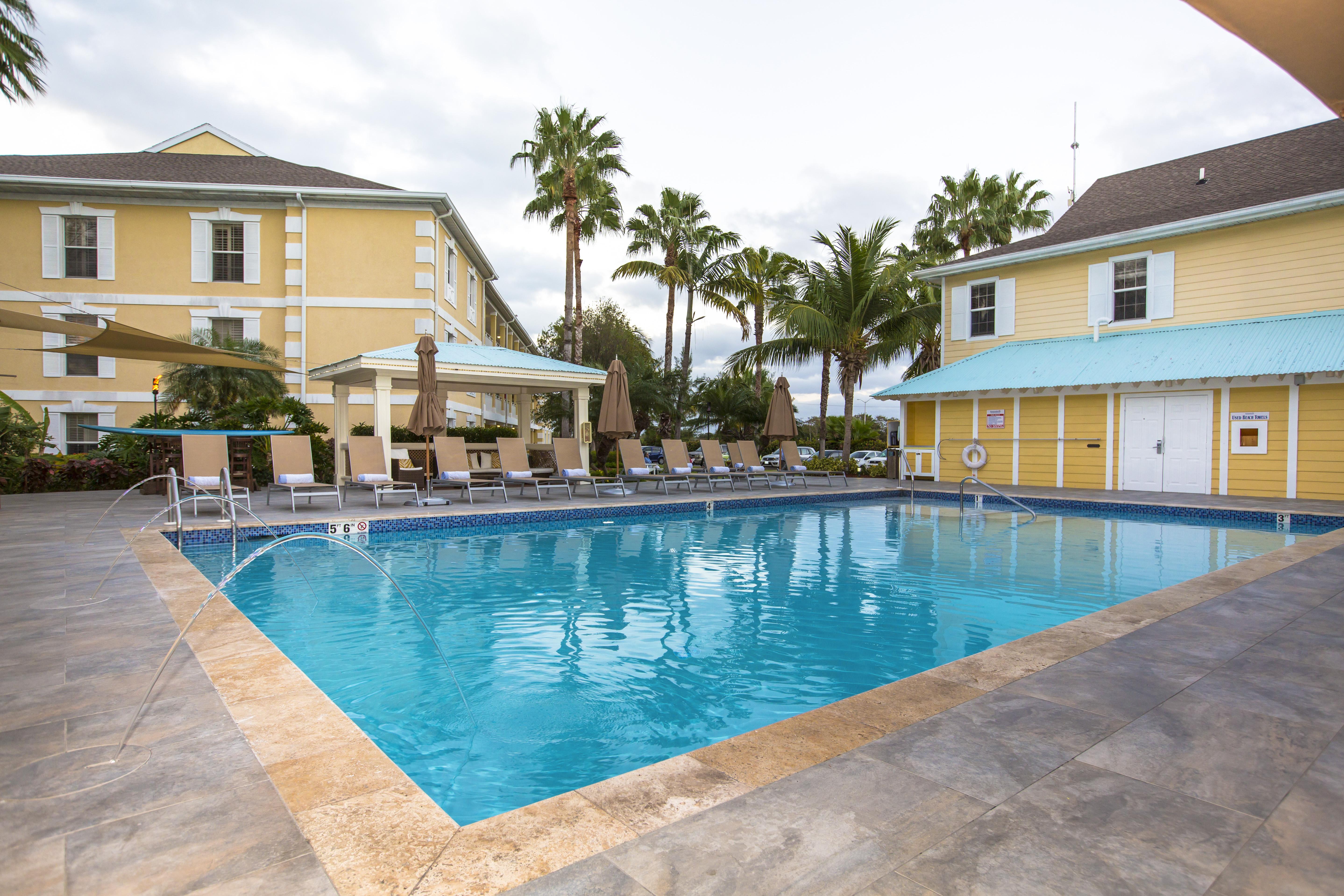 Sunshine Suites Resort West Bay Exteriér fotografie