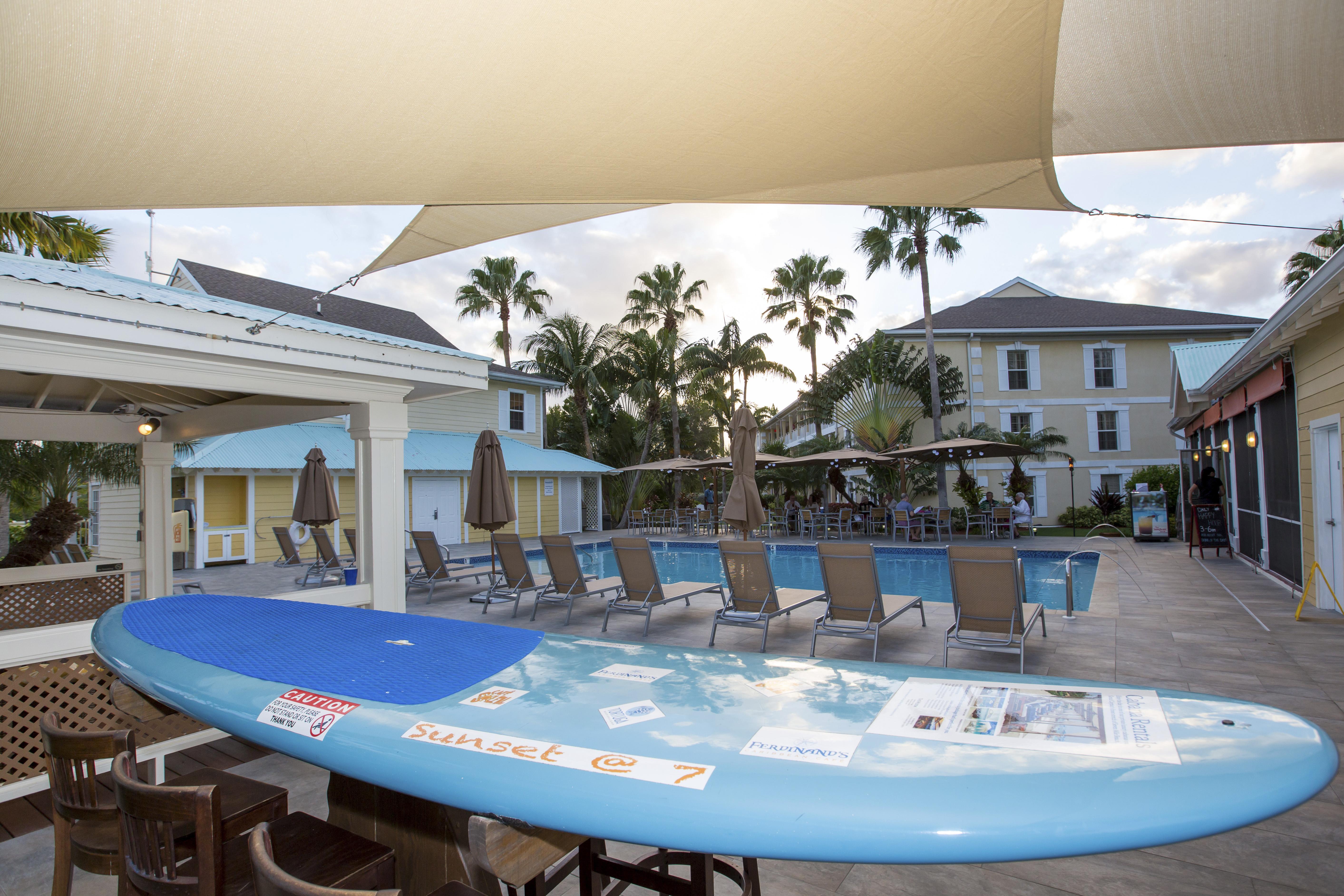 Sunshine Suites Resort West Bay Exteriér fotografie