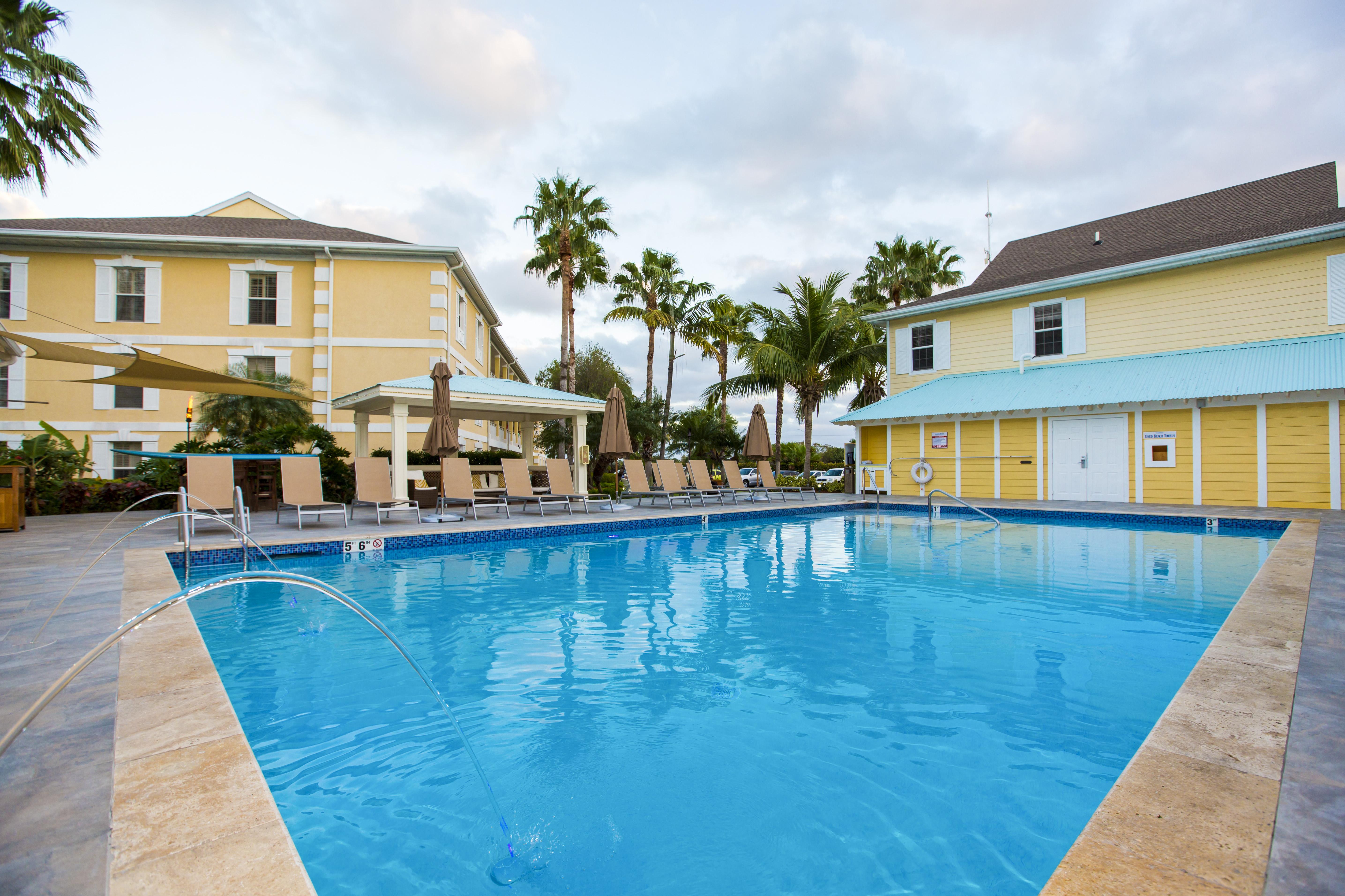 Sunshine Suites Resort West Bay Exteriér fotografie